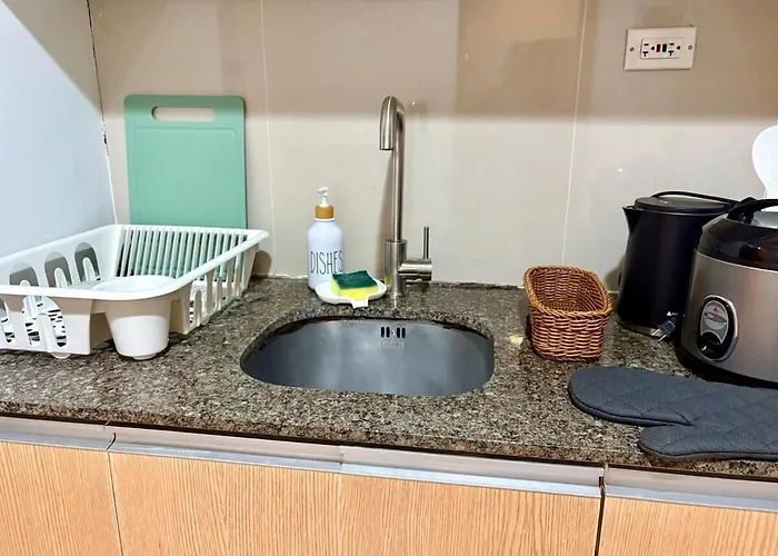 Aesthetic Modern 1br One Uptown Bgc